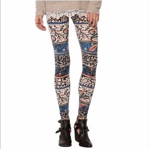 Urban Outfitters- Truly Madly Deeply: Talia Boho Floral Leggings